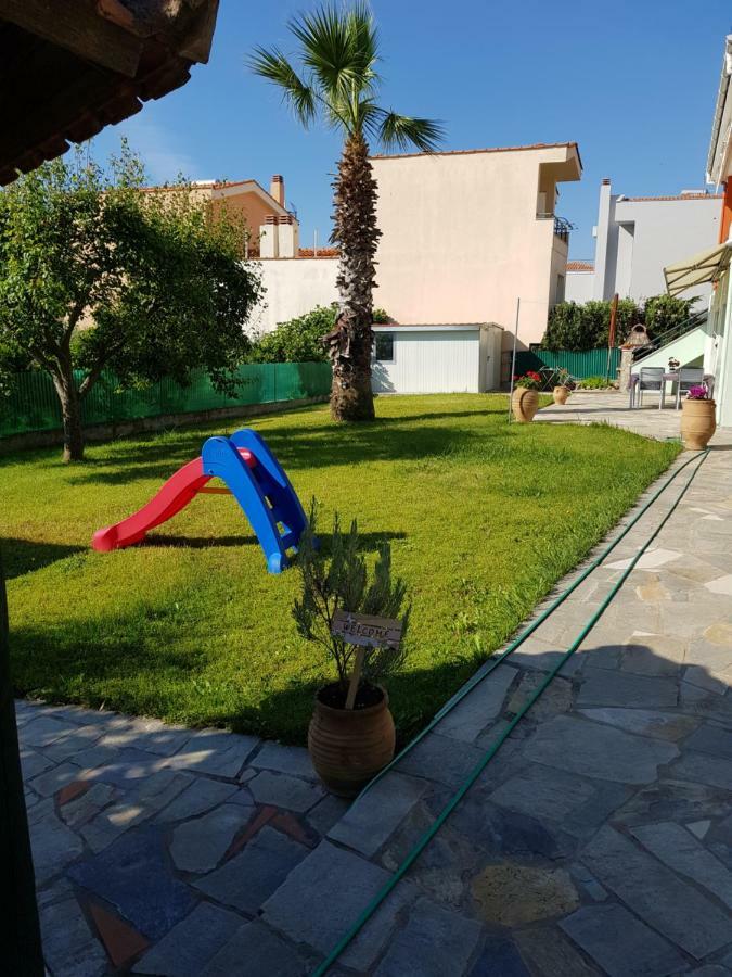 Nautilus Guest House Nea Iraklitsa Exterior photo