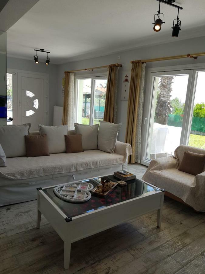 Nautilus Guest House Nea Iraklitsa Exterior photo