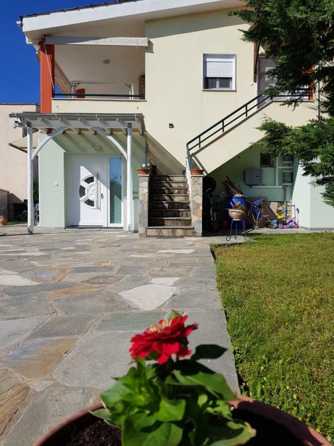 Nautilus Guest House Nea Iraklitsa Exterior photo